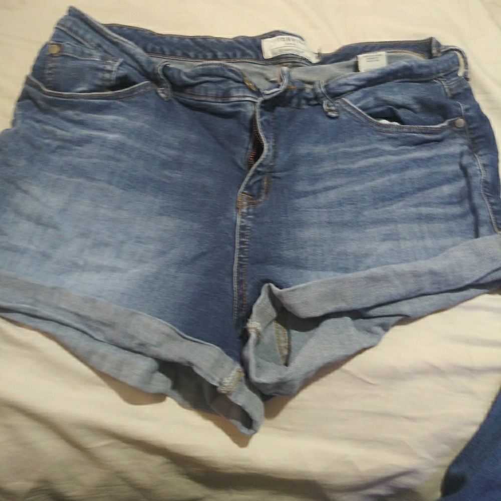 Torrd cropped jean shorts high top